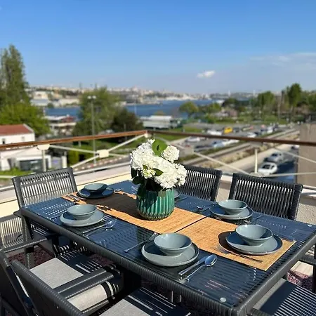 Waterfront Villa By The Tram - Private Terrace With Dome & Golden Horn View In Fatih Istanbul Exterior foto