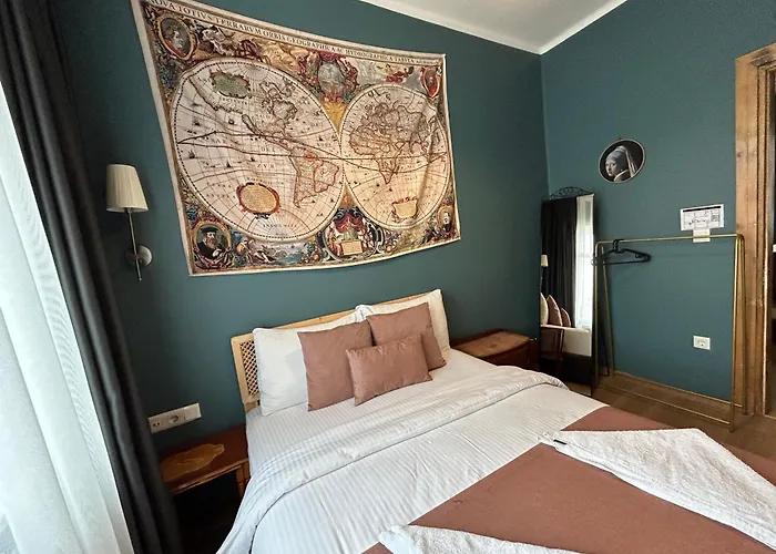 Waterfront Villa By The Tram - Private Terrace With Dome & Golden Horn View In Fatih