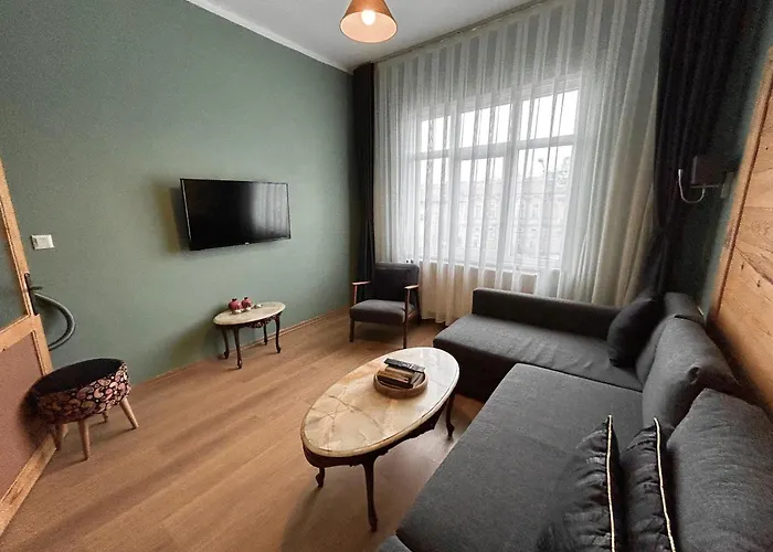 Waterfront Villa By The Tram - Private Terrace With Dome & Golden Horn View In Fatih