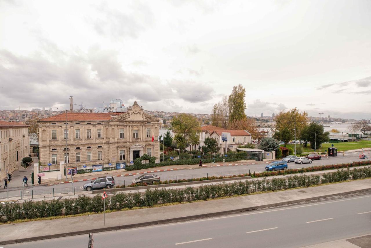 Case de vacanță Waterfront By The Tram - Private Terrace With Dome & Golden Horn View In Fatih Istanbul