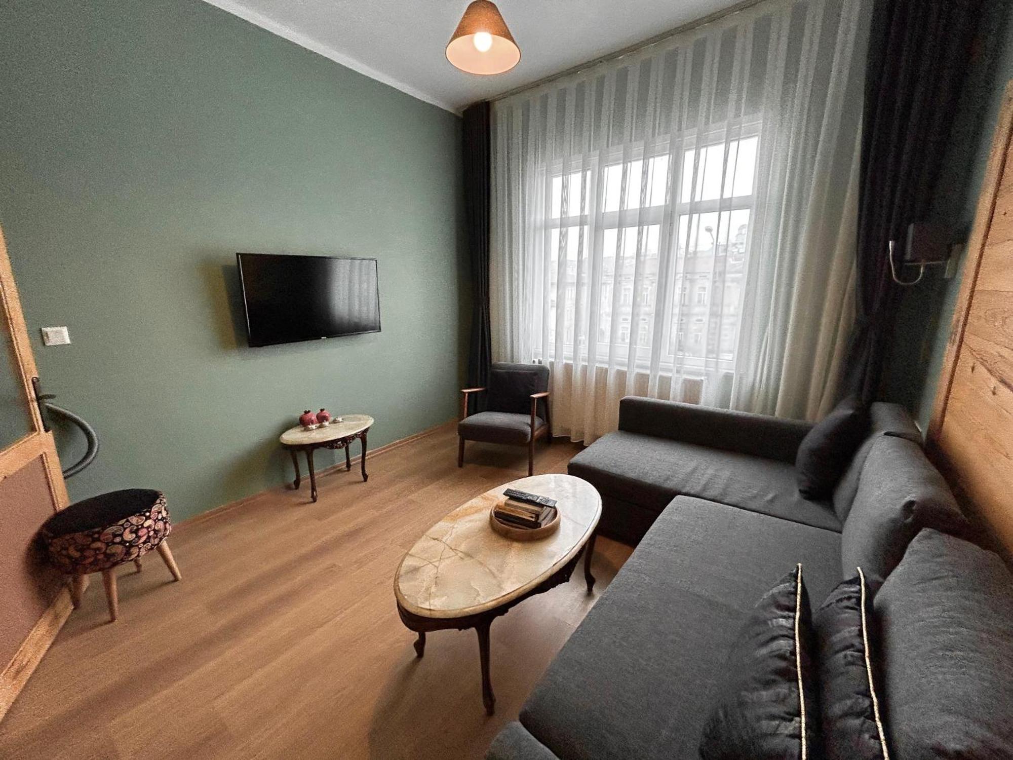 Waterfront By The Tram - Private Terrace With Dome & Golden Horn View In Fatih Istambul