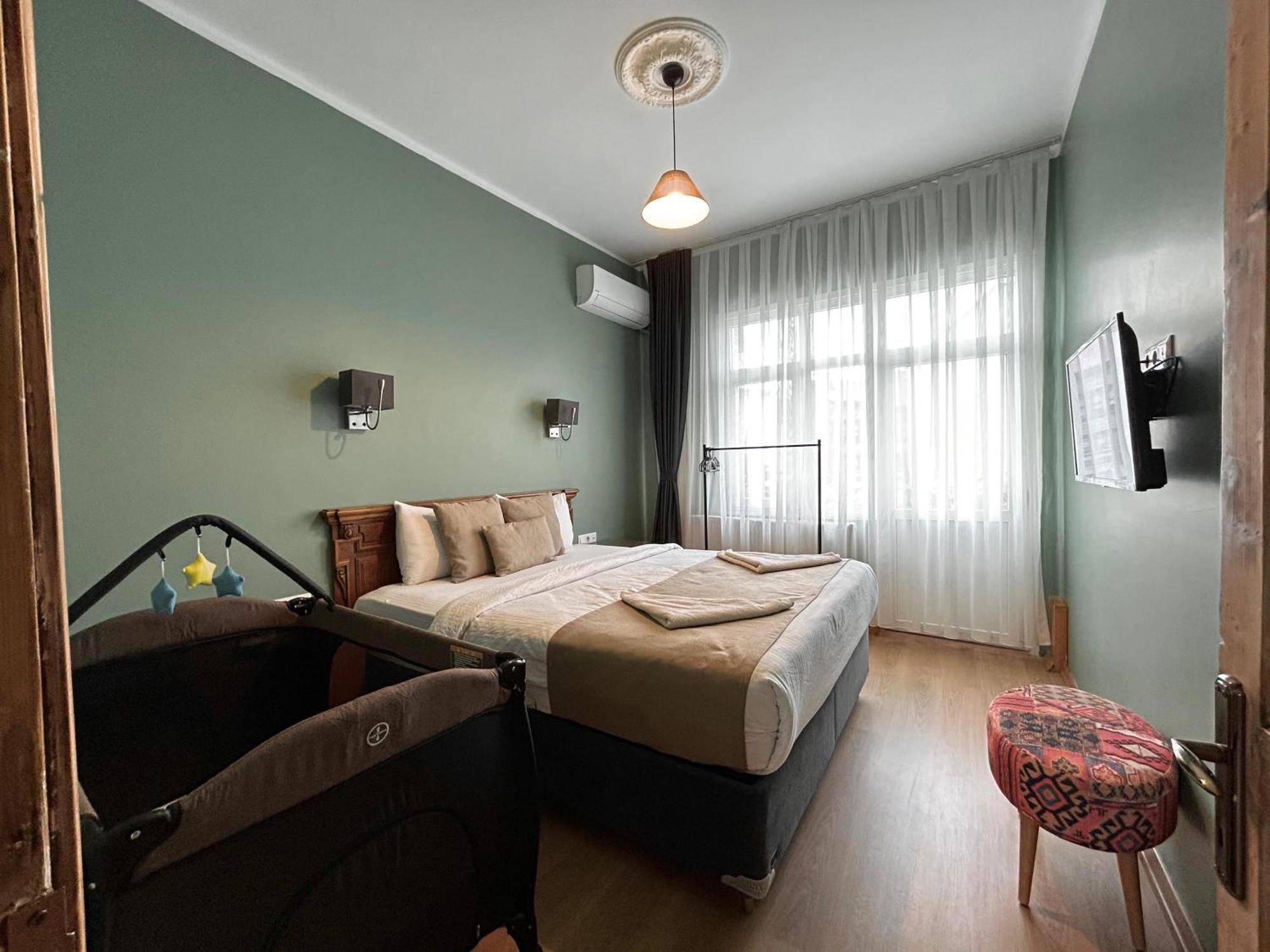 Hébergement de vacances Waterfront By The Tram - Private Terrace With Dome & Golden Horn View In Fatih