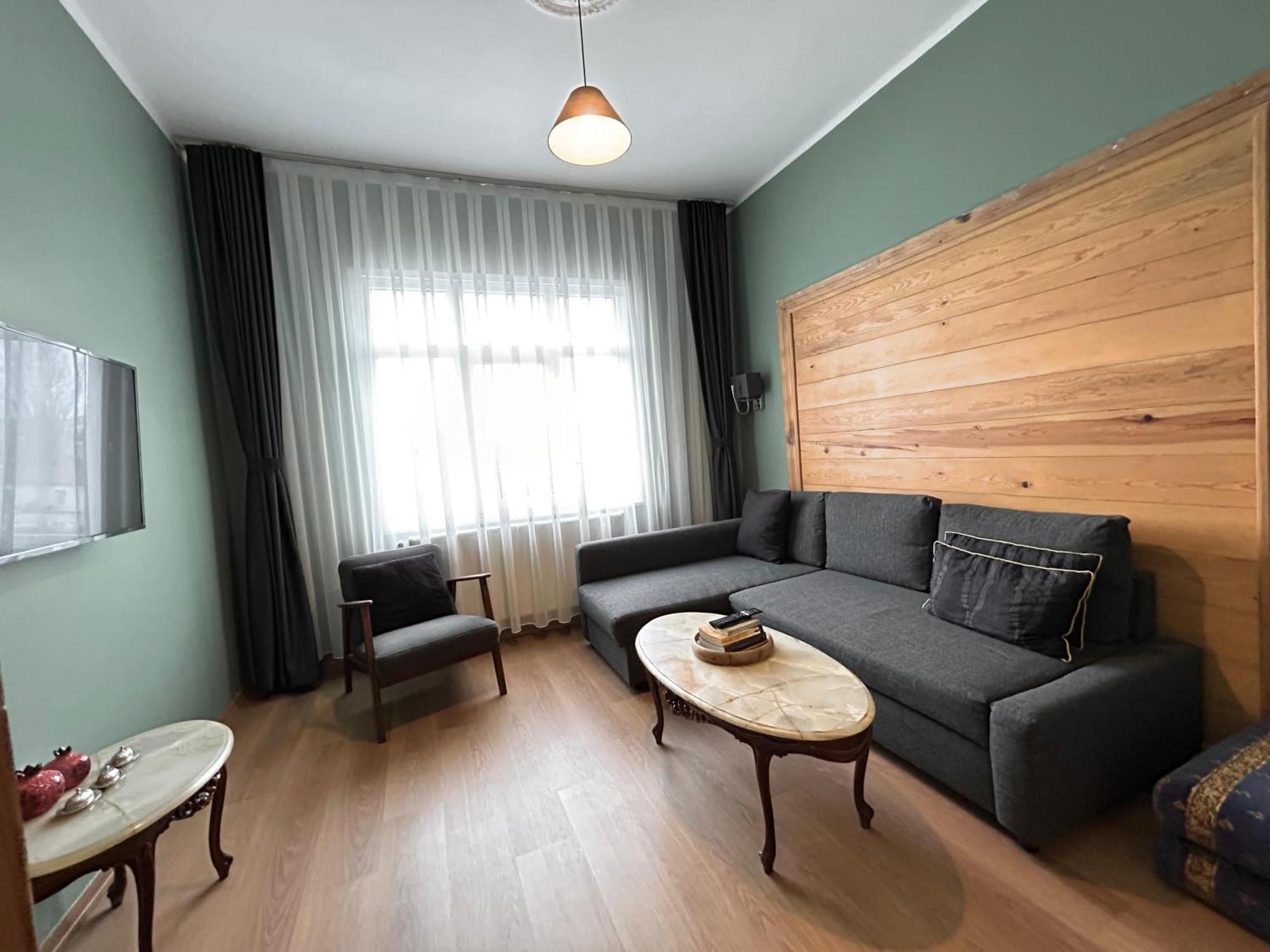 Hébergement de vacances Waterfront By The Tram - Private Terrace With Dome & Golden Horn View In Fatih